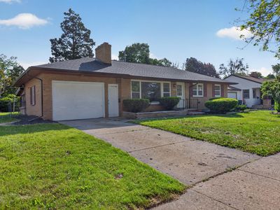 2136 Bruce Ave