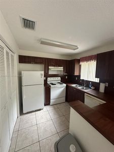 7125 NW 173rd Dr APT 2401