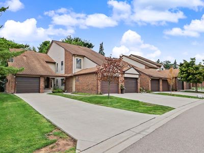 6600 Ridgefield Cir