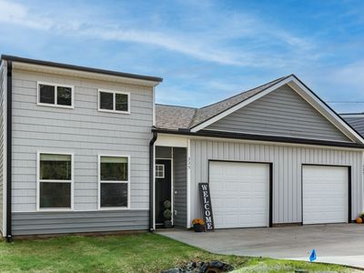 325-327 R C Thompson Rd