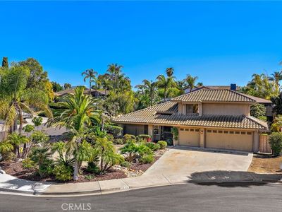 5649 Roane Dr