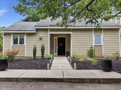 4221 Pin Oak Dr
