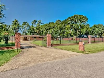 1485 Old Highway 418