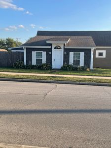 2201 S Sergeant Ave
