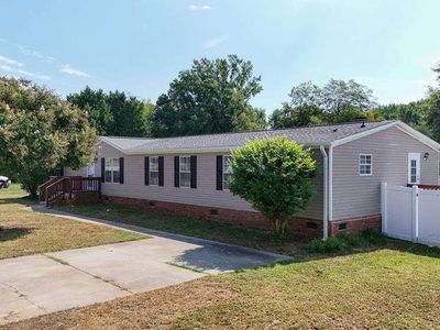 105 Glenmont Ln