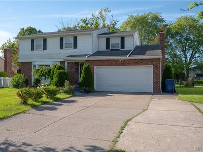 1042 Maple Rd
