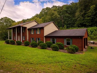 2079 Woods Dr