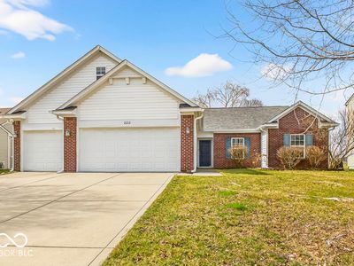 2212 Southlake Ave N