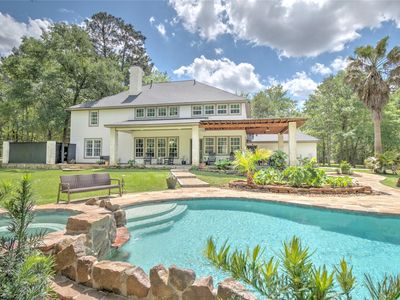 15508 Crown Oaks Dr