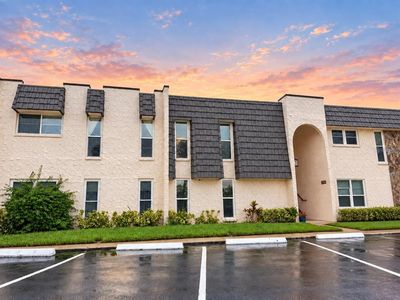 211 FERNWOOD CIRCLE #211