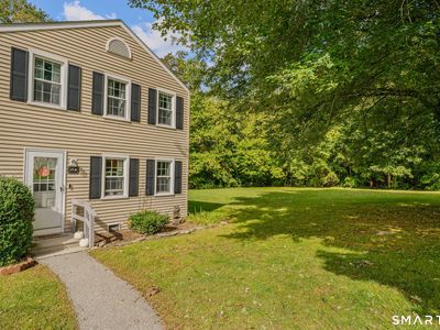 17 Lakeside Drive #R