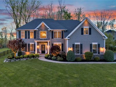 6 Hidden Oak Ct