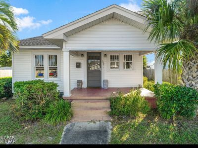 1032 Jenks Ave