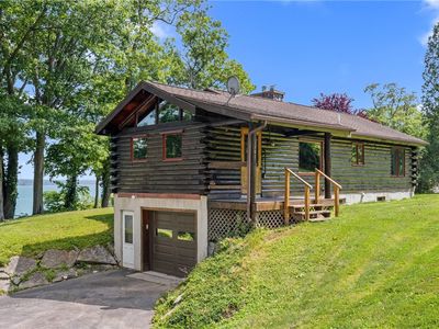 4301 Leaderview Ln