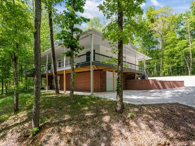 6130 Clydeton Rd