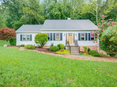 1301 Ambleside Rd