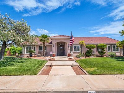 1674 N Lava Flow Dr