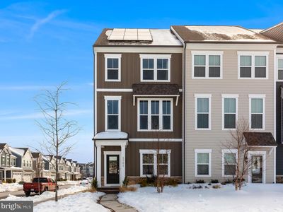 1701 Autumn Maple Leaf Dr