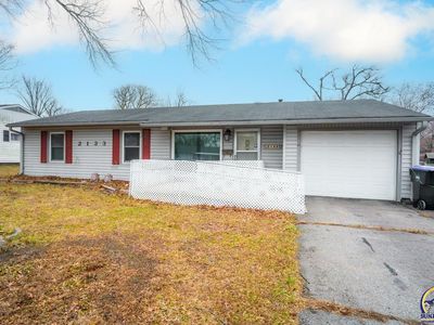 Property at 2133 SE Market St, Topeka, KS