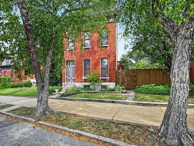1939 Arsenal St