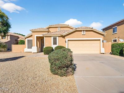 3234 E LARK Court