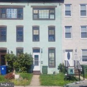2821 Remington Ave
