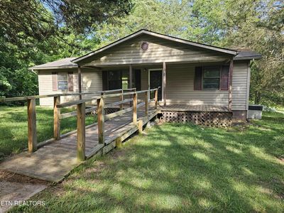 341 Warwick Ln