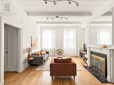 212 E 48th St APT 1D