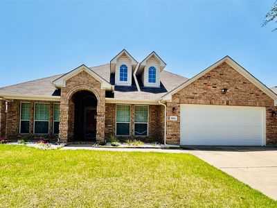 5851 Lorenzo Dr