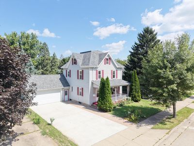 420 W Decker STREET