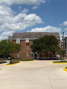 400 Nagle St APT 405