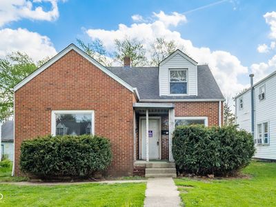 239 W 38th St