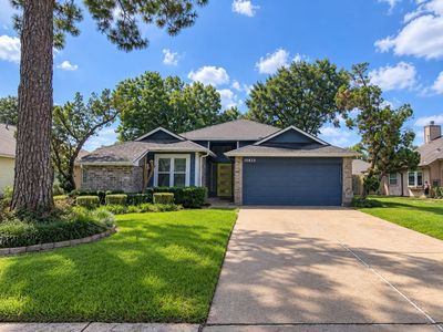 15823 Oak Mountain Dr