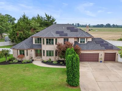 15 Hickory Ln W