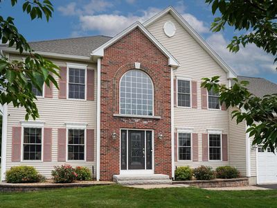 9 Shoreline Drive