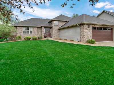 10621 Erie Dr