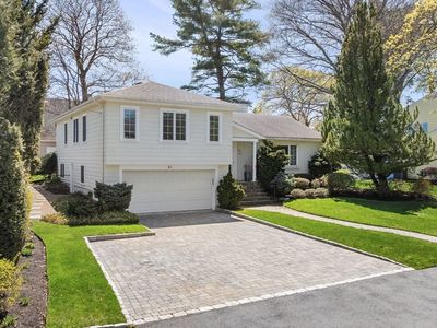 21 Phillips Ave