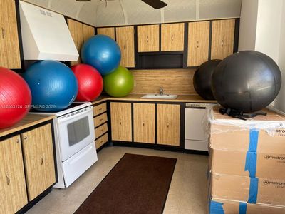 2851 NE 183rd St APT 509E