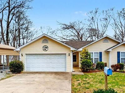 477 Beechwood Dr