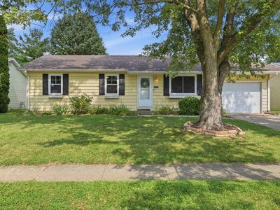 2002 Manor Dr