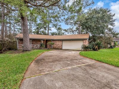 10002 Pinehurst St