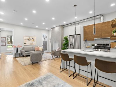 176 Griffith St #1