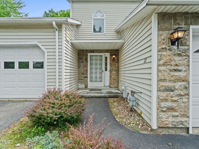 22 Woodside Drive