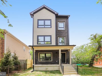 1202 Eastern Ave NE