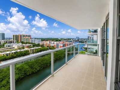 230 174th St APT 1916