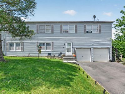 27-28 Williamsburg Drive