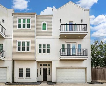 955 W 24th St Unit D