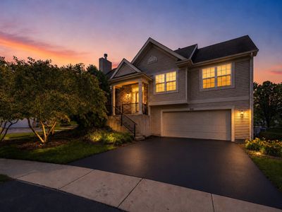 Property at 941 Emerald Dr, Hampshire, IL