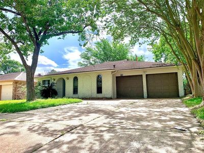 706 Voyager Dr