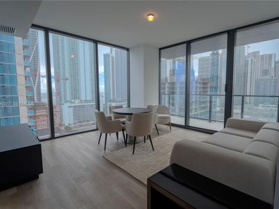 20 NE 11th St #2308